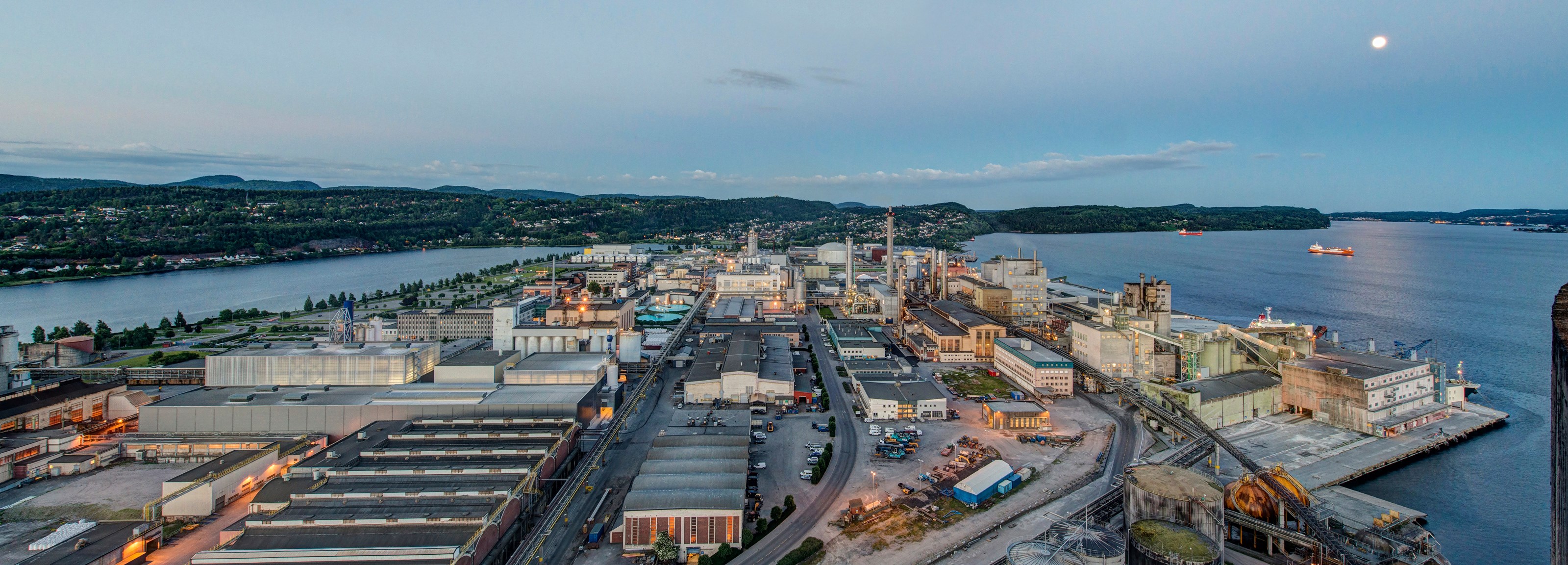 d8x2747-ok-tom-riis-2014